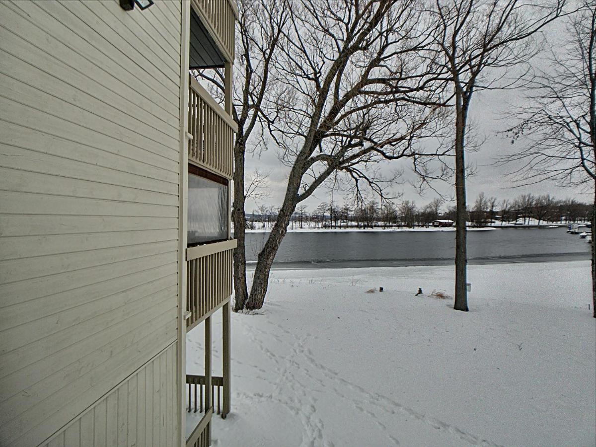 Location Tourisme Estrie - Oberge Du Village Magog Exteriör bild