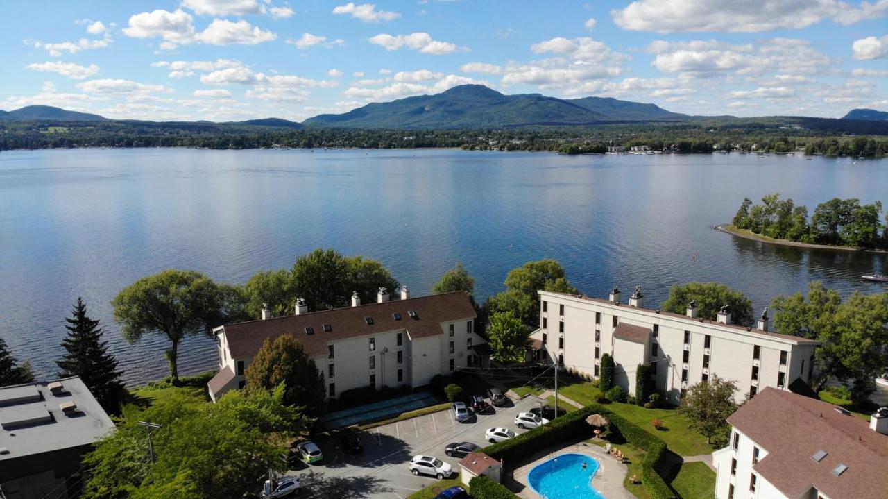 Location Tourisme Estrie - Oberge Du Village Magog Exteriör bild
